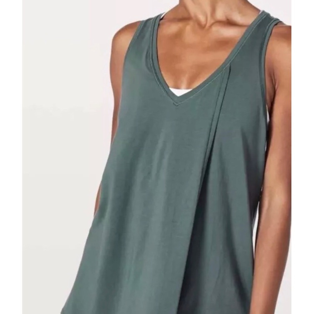 NWT Lululemon Knot a problem tank 6
